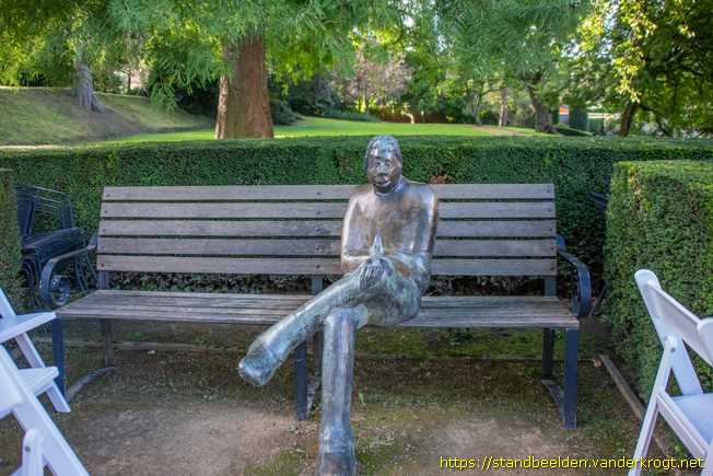 Vaals -  Man met vogel