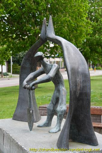 Heusden -  De Peelwerker - Turfstekersmonument