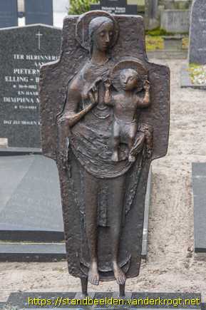 Lepelstraat -  Maria met kind