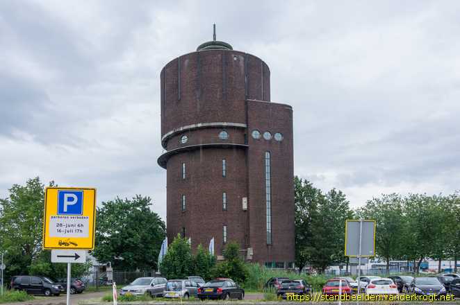 Breda -  Engel (<i>of</i> Sint Barbara) en voorstellingen met drinkwater