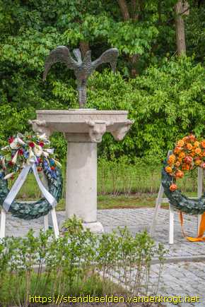 Ulvenhout -  Oorlogsmonument Nieuw-Ginneken