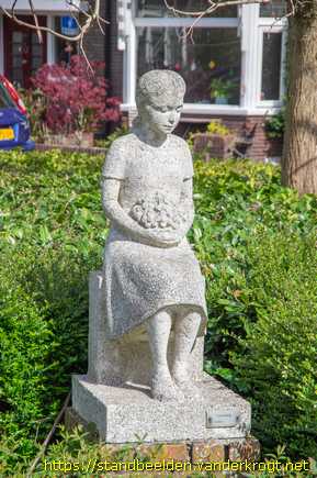 Breda - Bloemenmeisje