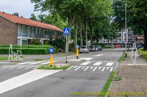 Breda -  Straatfiguren Baliëndijk
