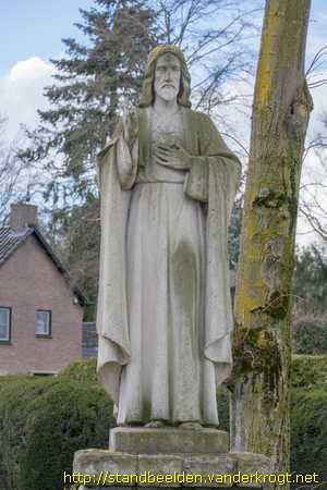 Soerendonk -  Heilig Hartbeeld