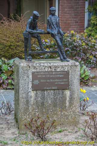 Raamsdonksveer -  Gesprek aan het hek