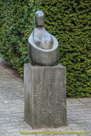 Raamsdonksveer -  Zittende figuur