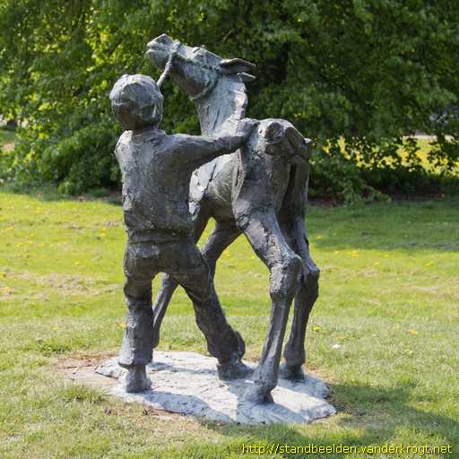 Gemert -  Jongen met paard
