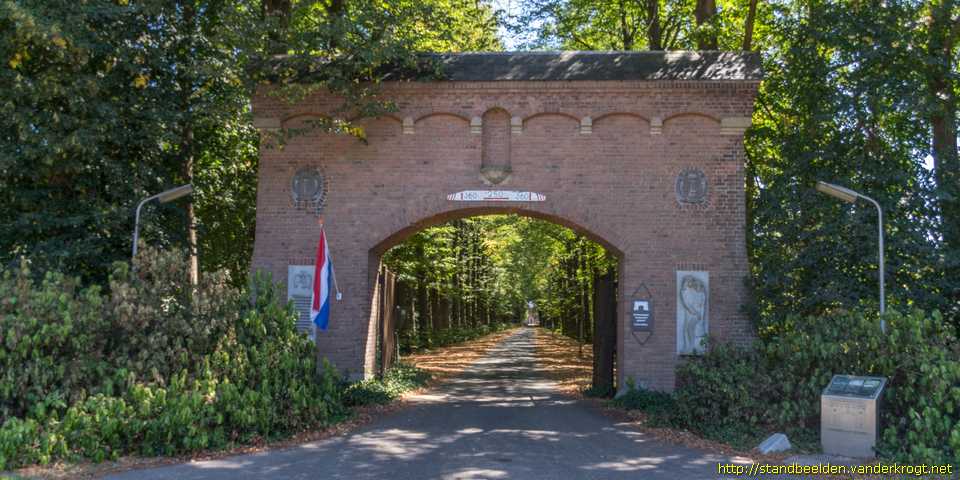Haaren -  Hulde en Dankbaarheidsmonument