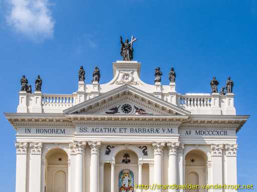 Oudenbosch -  Christus Salvator Mundi en 10 Heiligen