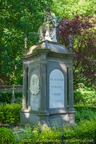 Oudenbosch -  Pastoor Hellemons en Vader Vincentius