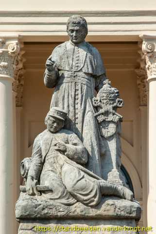 Oudenbosch -  Pius IX - Zouavenmonument