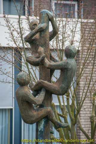 Vlijmen -  Paalklimmers