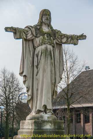 Vlijmen -  Heilig Hartbeeld
