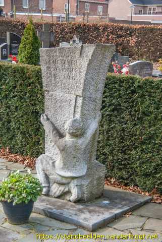 Vlijmen -  Monument Burgerslachtoffers Vlijmen