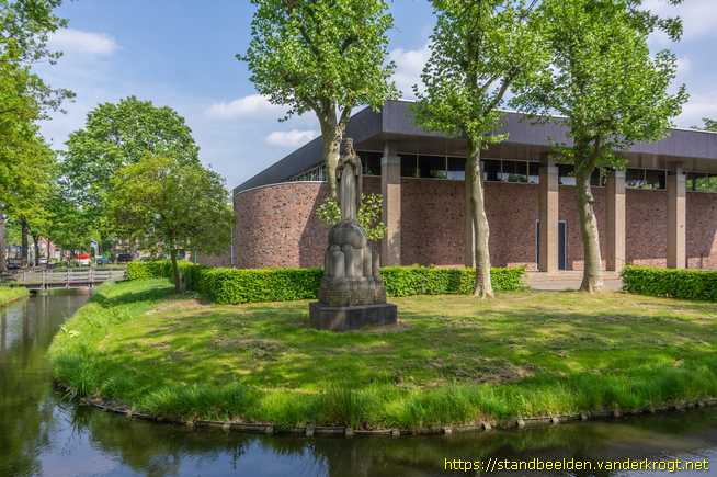 Lieshout -  Christus Koning / Heilig Hartbeeld