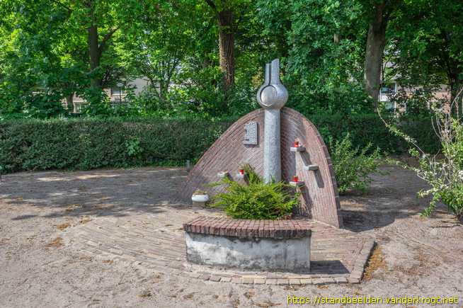 Lieshout -  Monument voor het ongeboren kind