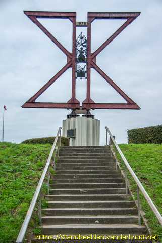 Moerdijk -  Monument Moerdijkbrug