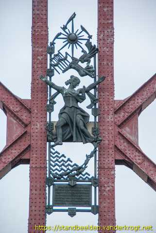 Moerdijk -  Monument Moerdijkbrug