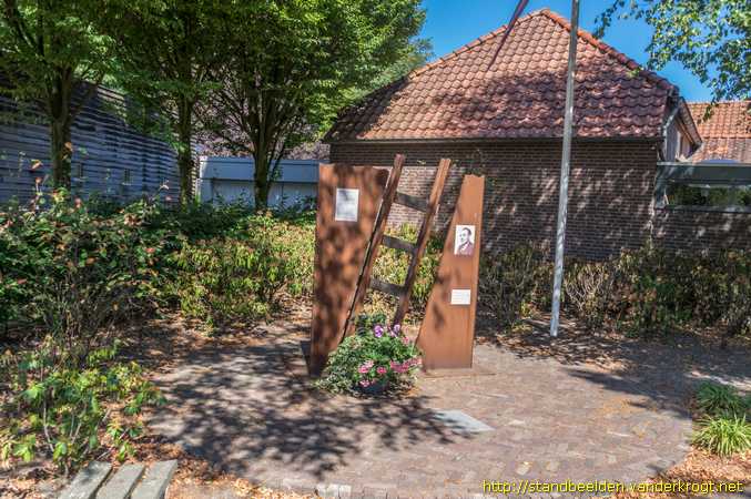 Middelbeers -  Burgemeester J. Smuldersmonument
