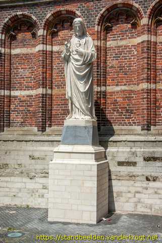 Oosterhout -  Heilig Hartbeeld