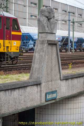 Roosendaal -  Moeder en kind