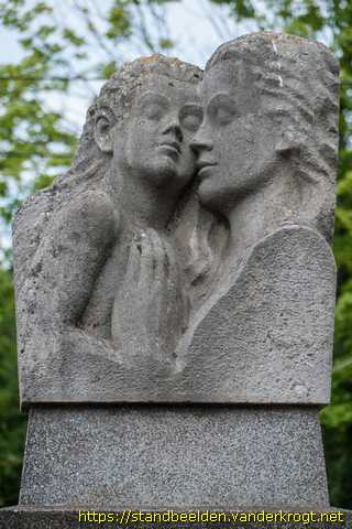 Roosendaal -  Moeder en kind