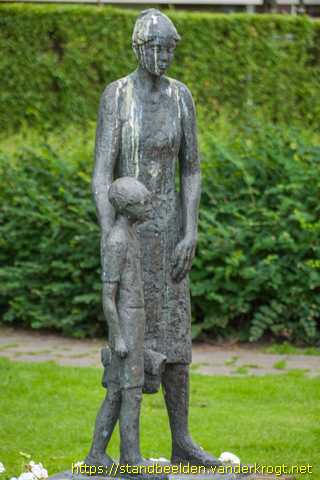 Roosendaal -  Franciscanes met leerling