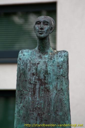 Someren -  Vrouwenfiguur