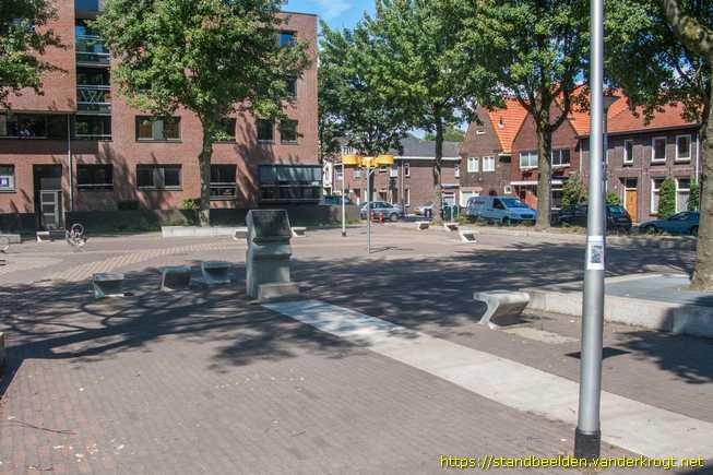 Tilburg -  Rene Klessensmonument tegen oorlog en geweld
