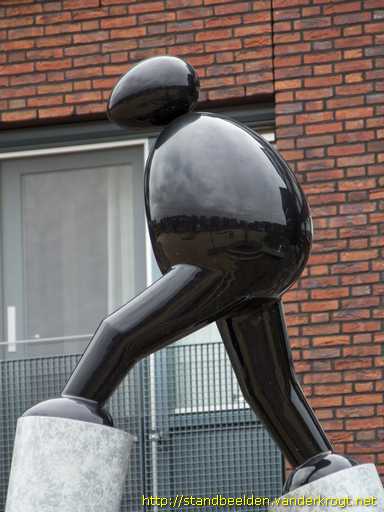 Sprang -  Ei-rond mens op stelten