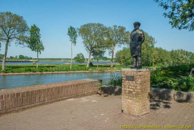 Woudrichem -  Zalmvisser