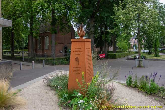 Zundert -  Monument 'Baken van Vrijheid'
