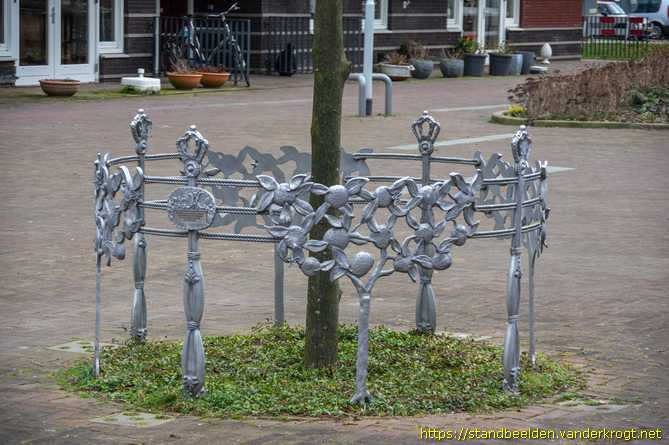 Kudelstaart -  Koninklijk sierhek om koningslinde