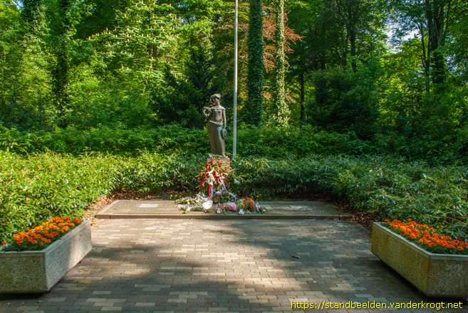Alkmaar -  Stedemaagd (Monument W.O. II)