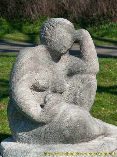 Alkmaar -  Zittende vrouw