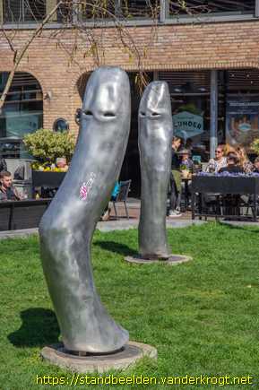 Alkmaar -  Spoken huilen omdat ze niet bestaan