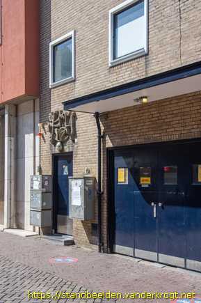 Alkmaar -  Reliëf met bloemen en planten