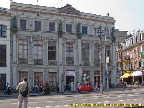 Amsterdam -  Portretmedaillons gebouw Arti et Amicitiae