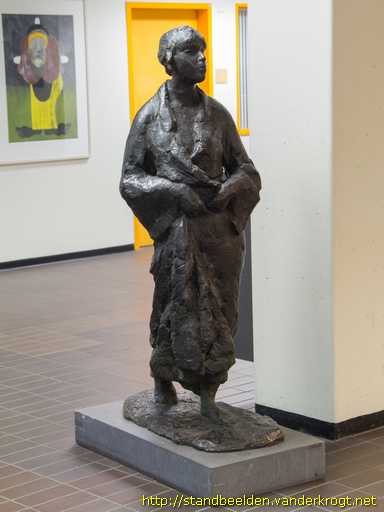 Amsterdam Zuidoost -  Lopende vrouw