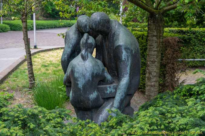 Bussum -  Leraar met leerlingen