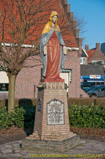 Volendam -  Monument voor de gevallenen - Maria