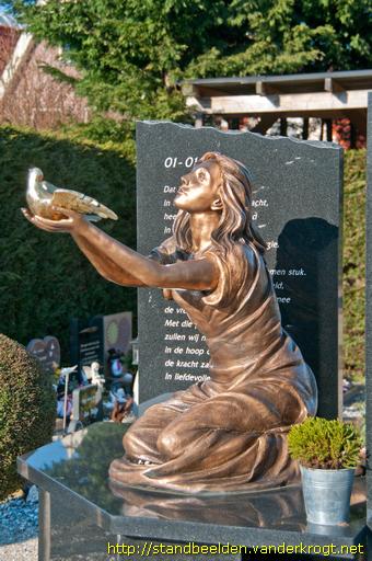 Volendam -  Monument slachtoffers cafébrand nieuwjaarsnacht 2001