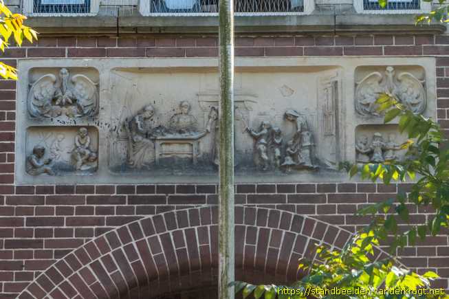 Enkhuizen -  Weeshuistaferelen