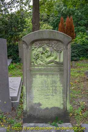 Haarlem -  Grafmonument Henri Jan Moojen