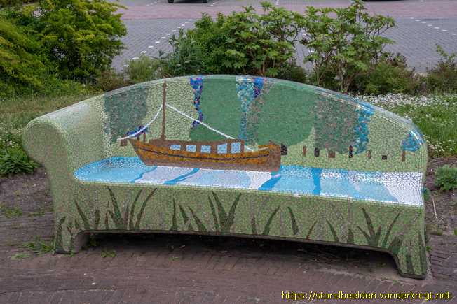 Halfweg -  Social Sofa 'Haarlemmerliede en Spaarnwoude'