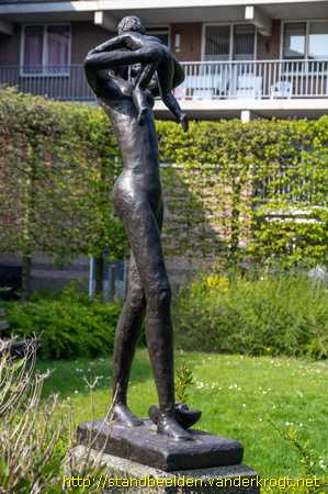 Heemskerk -  Moeder en kind