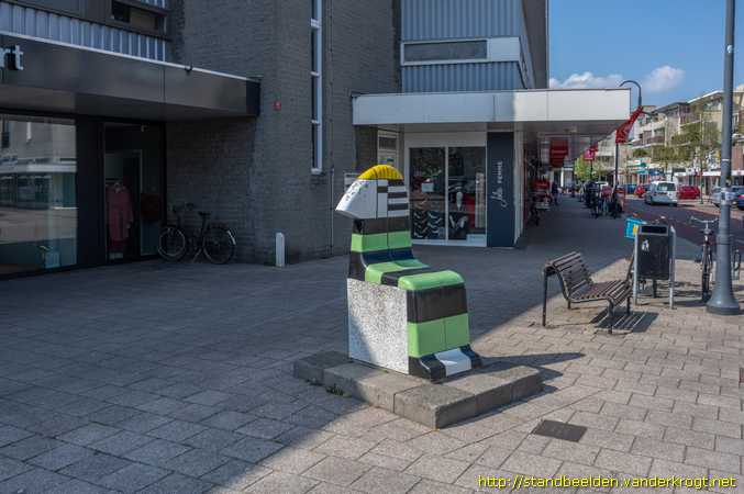Heemskerk -  Zittende figuur