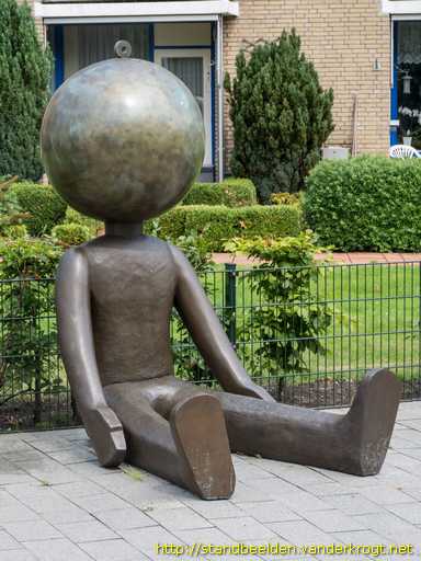 Ouderkerk aan de Amstel -  Zittend