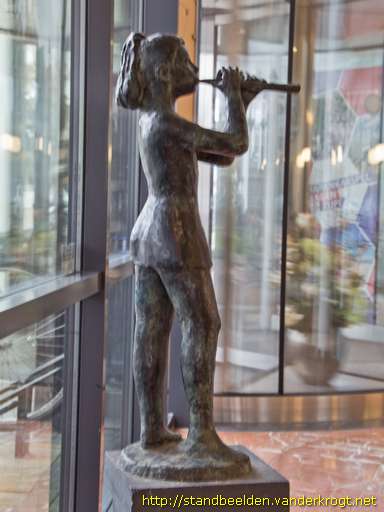 Schagen -  Meisje met blokfluit