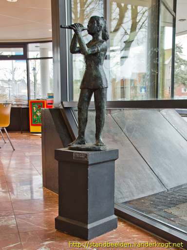 Schagen -  Meisje met blokfluit